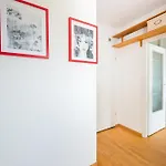 Metro Plocka 10th Floor View By Bookinghost Apartmán *