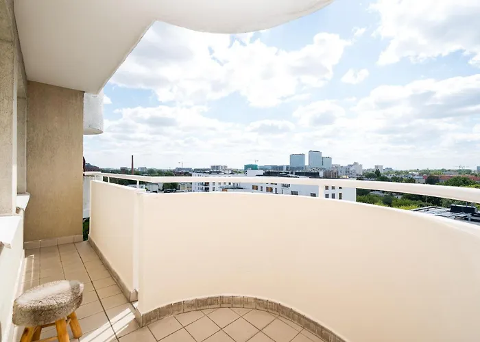 Metro Plocka 10th Floor View By Bookinghost