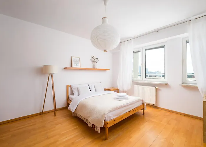 Lejlighed Metro Plocka 10th Floor View By Bookinghost Warszawa