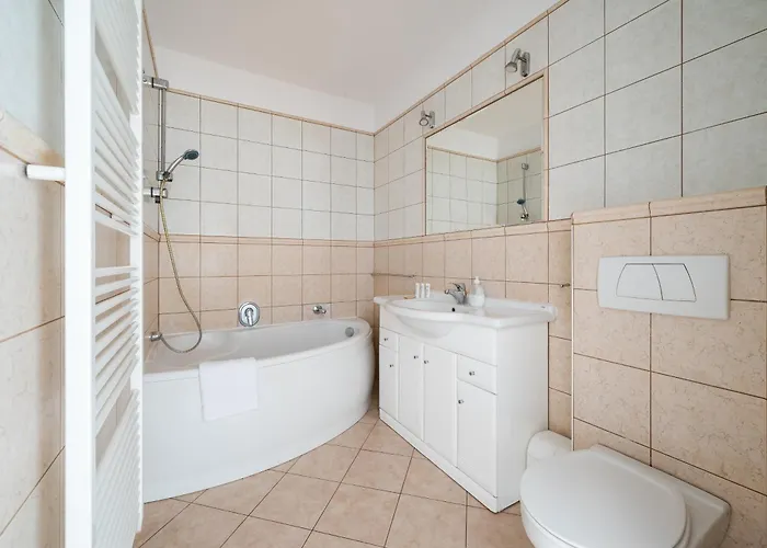 Lejlighed Metro Plocka 10th Floor View By Bookinghost Warszawa